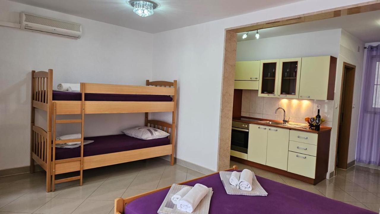 Apartmani Barnjak Traù Esterno foto