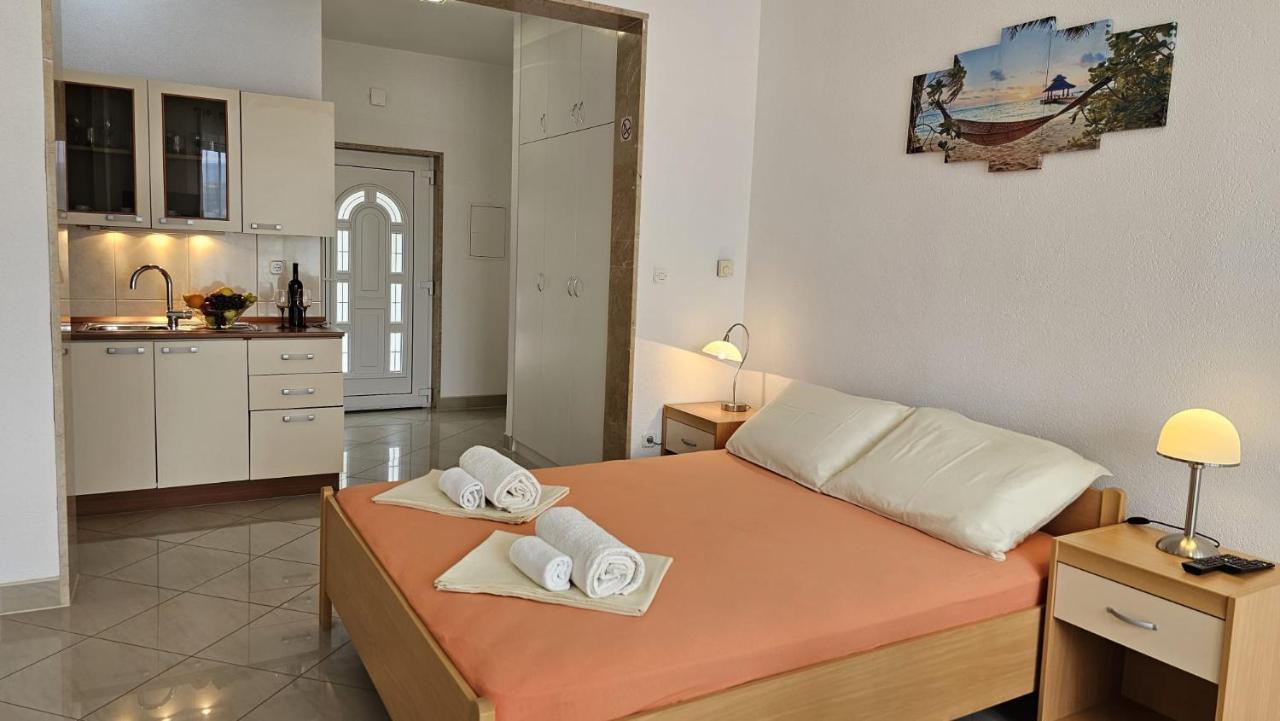 Apartmani Barnjak Traù Esterno foto