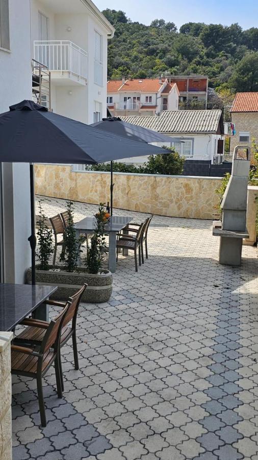 Apartmani Barnjak Traù Esterno foto