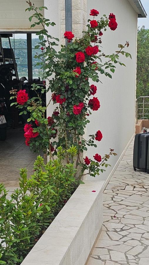 Apartmani Barnjak Traù Esterno foto