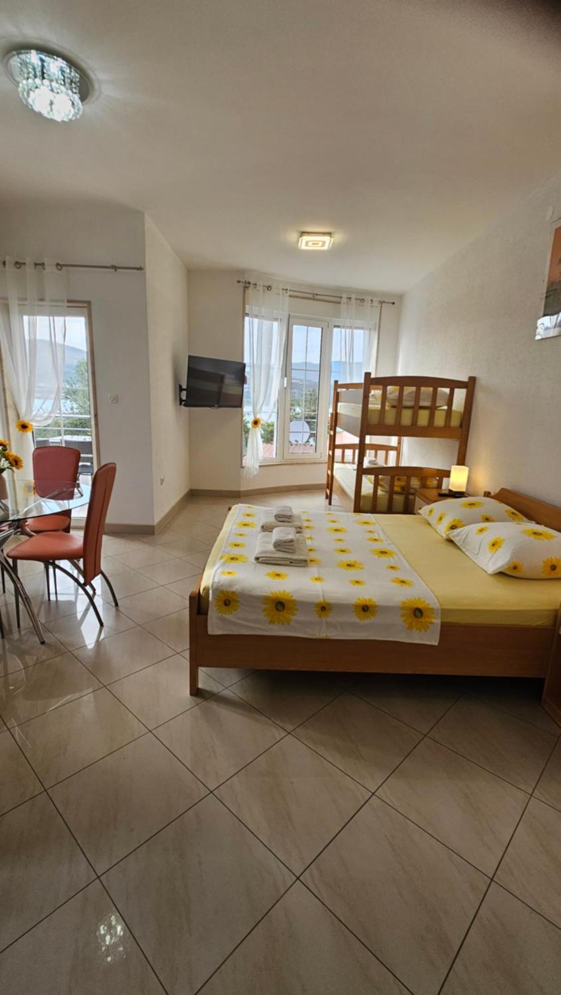 Apartmani Barnjak Traù Esterno foto